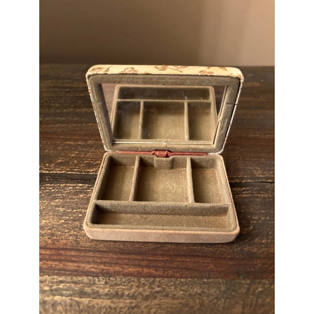 N/A vintage jewelry
